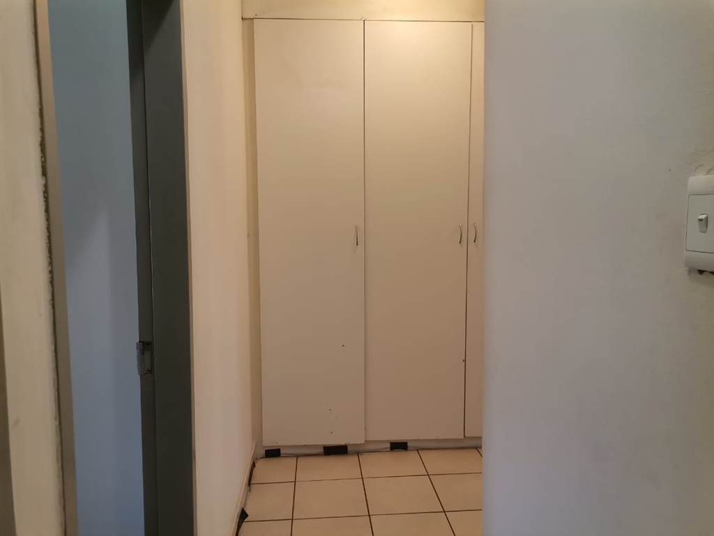 2 Bed Apartment in Brakpan North photo number 12
