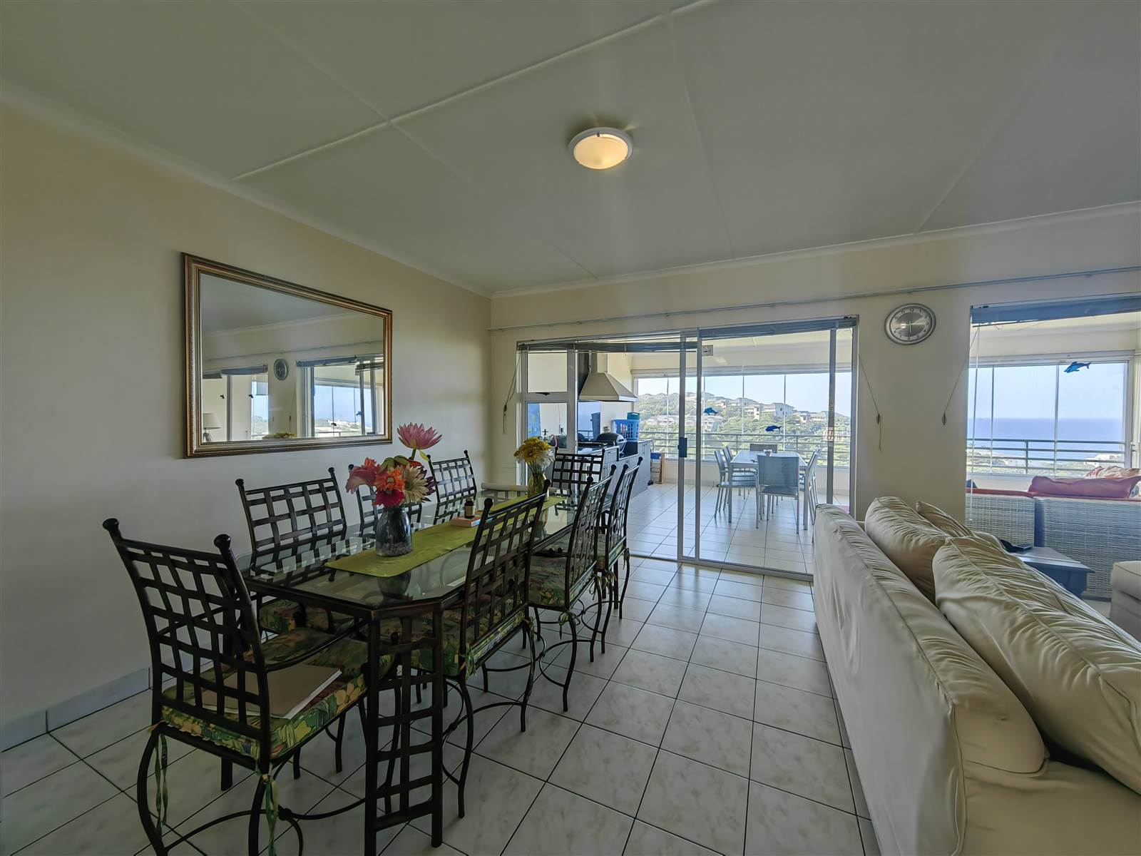 4 Bed Apartment in Ballito photo number 9