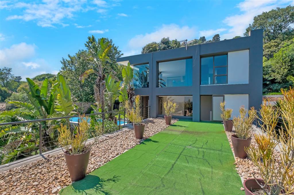 6 Bed House for sale in Northcliff T2809005 Private Property 6 Bed House for sale in Northcliff T2809005 Private Property