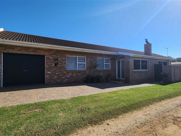4 Bedroom House 4 Bedroom House