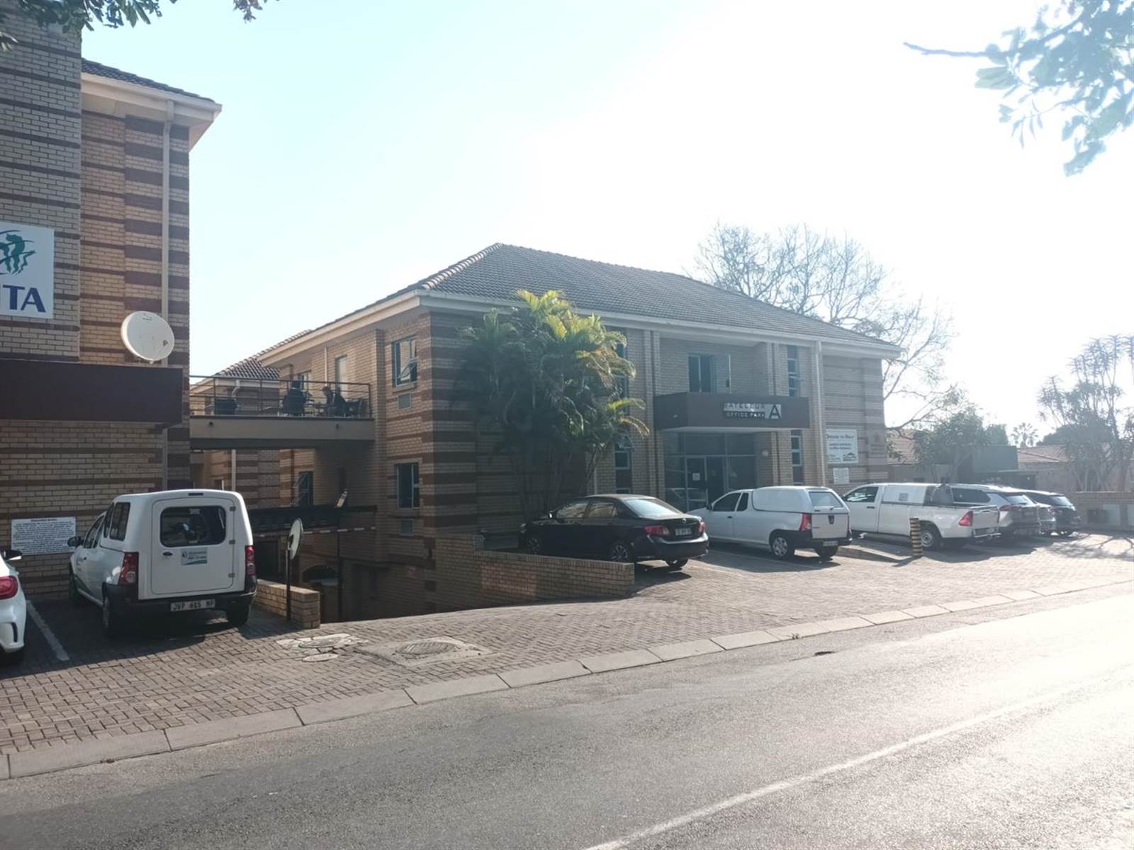 1430  m² Commercial space in Nelspruit Central photo number 2