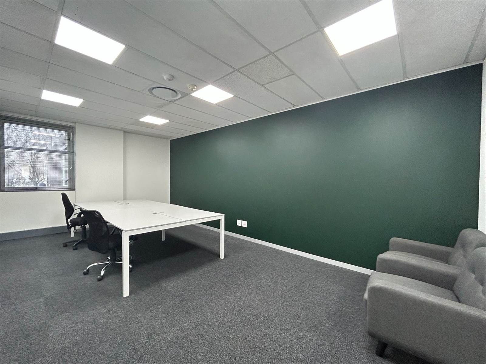 35  m² Office Space in Rosebank photo number 2