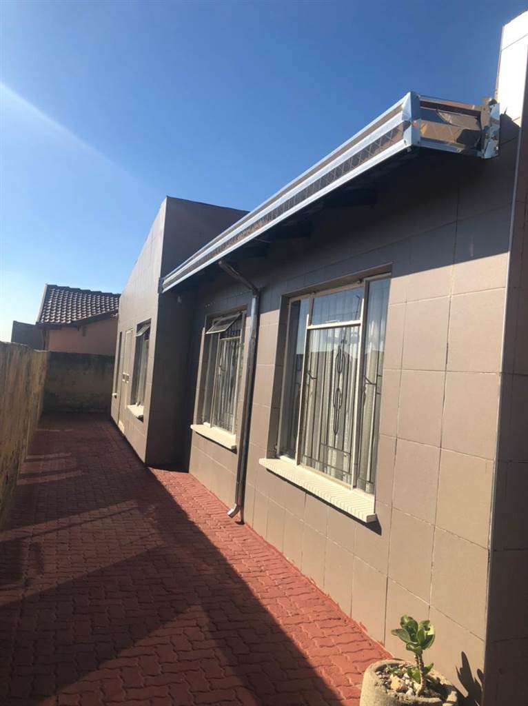 4 Bed House in Tembisa photo number 30