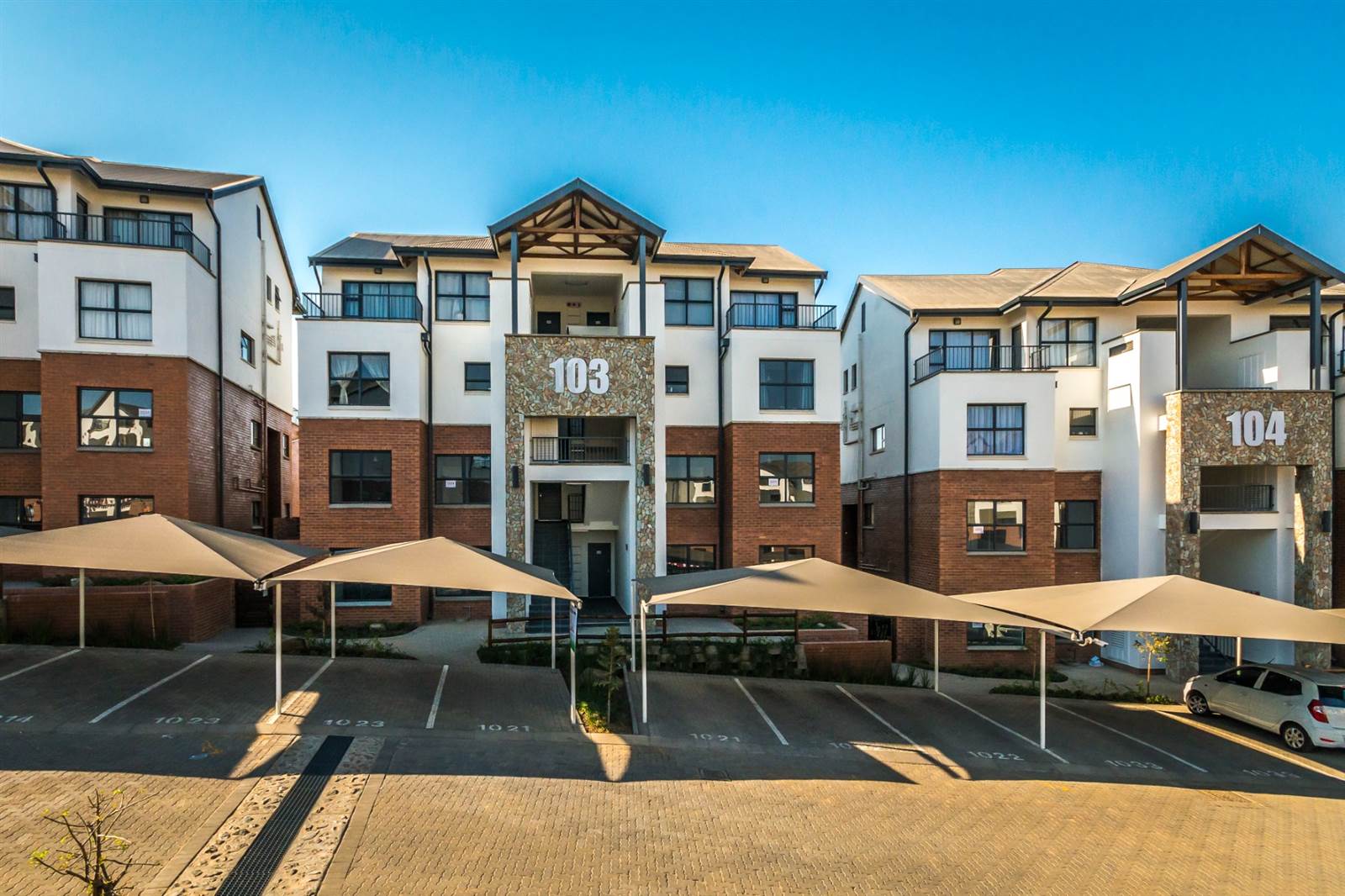 3 Bed Apartment in Randburg Central photo number 1
