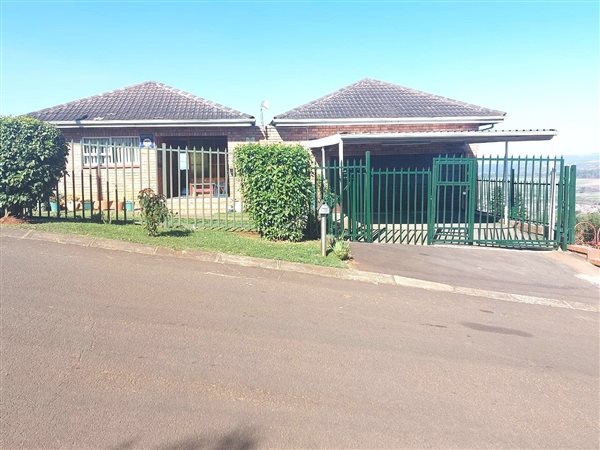 4 Bedroom House 4 Bedroom House