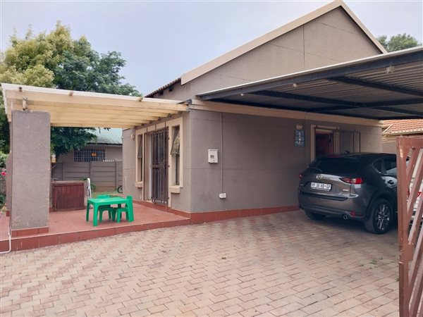 3 Bedroom House 3 Bedroom House