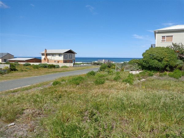 658 m² Land available in Pearly Beach