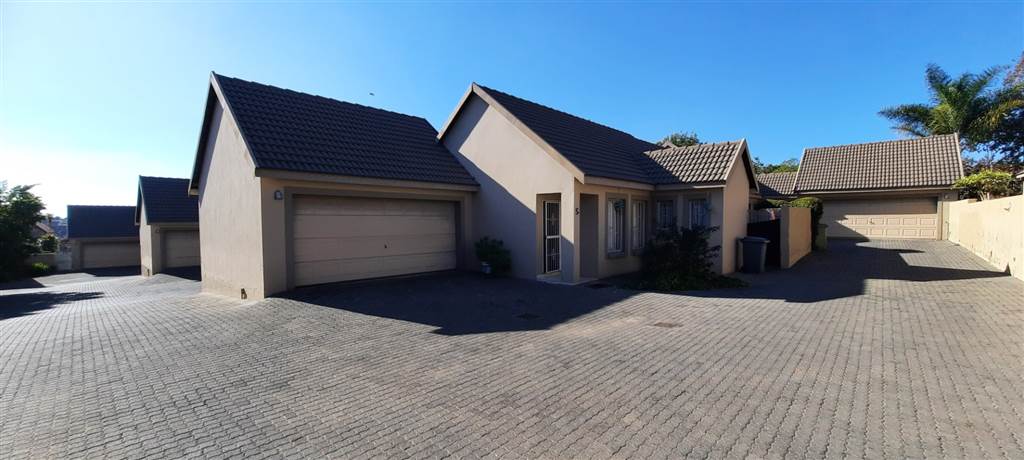 3 Bed Townhouse in Brooklands Lifestyle Estate photo number 2