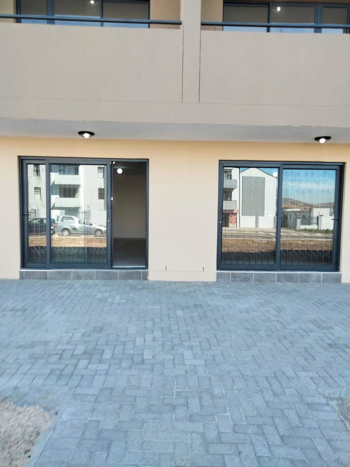 124  m² Commercial space in Parklands photo number 2