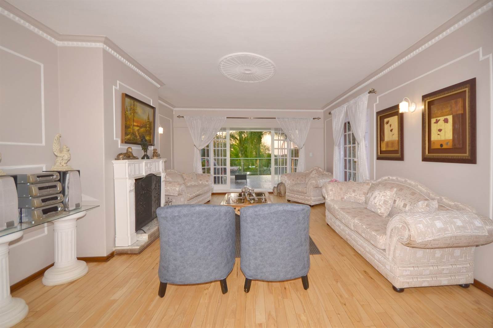 4 Bed House in Northcliff photo number 3