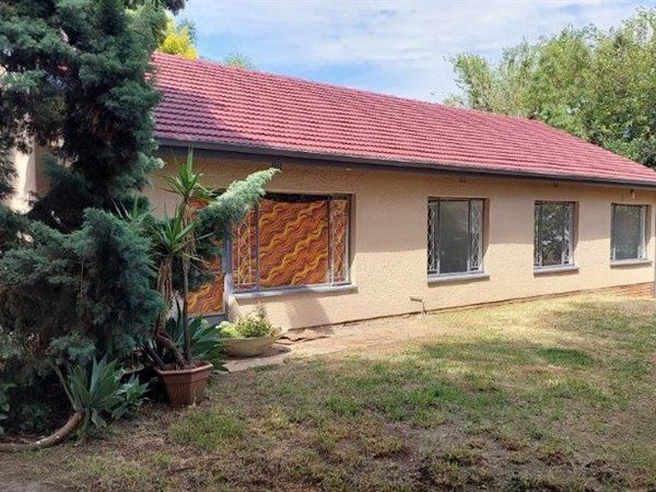 3 Bedroom House 3 Bedroom House