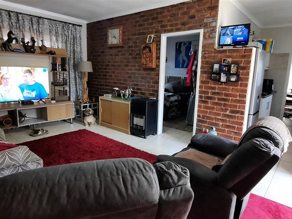 2 Bedroom House