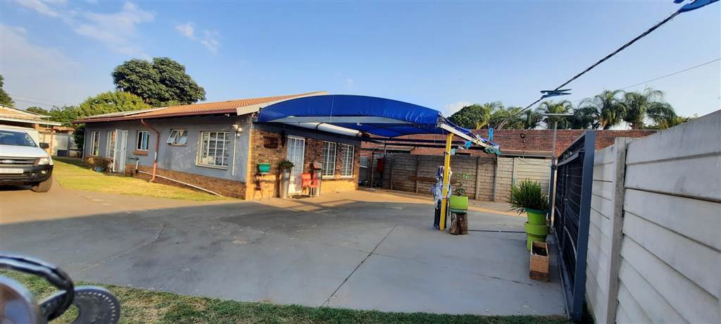 2 Bedroom House