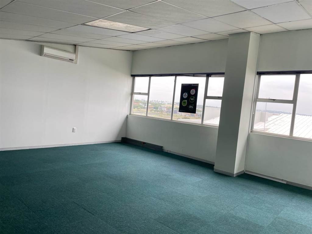 367  m² Commercial space in Kyalami photo number 11