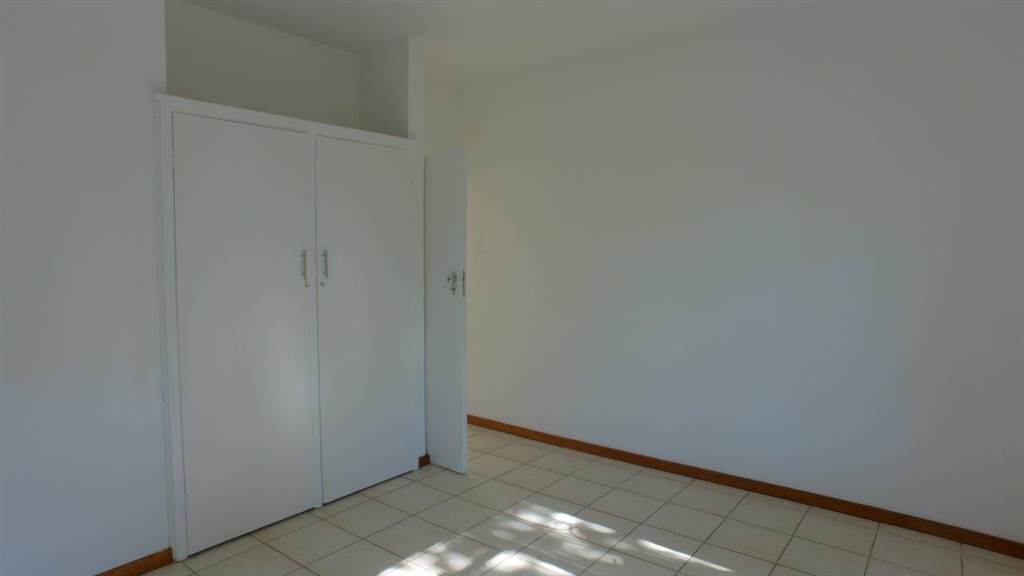 2 Bed Apartment in Pinetown Central photo number 17