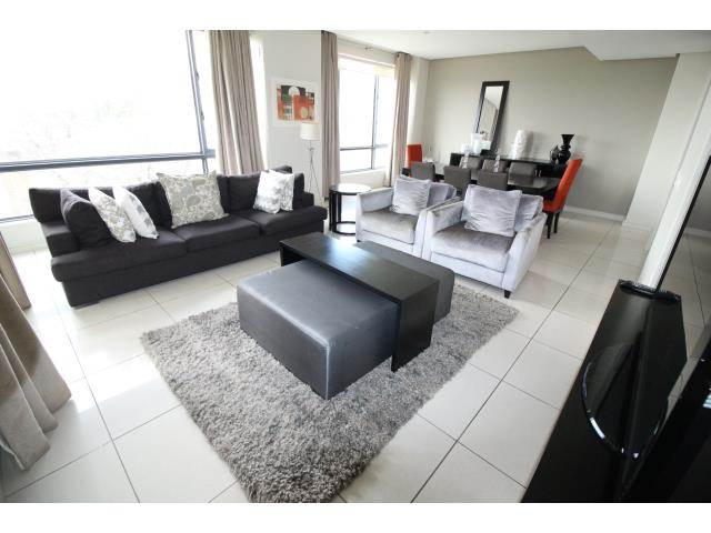 2 Bed Apartment in Sandton City photo number 10
