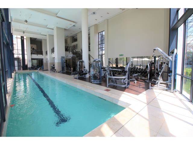2 Bed Apartment in Sandton City photo number 8