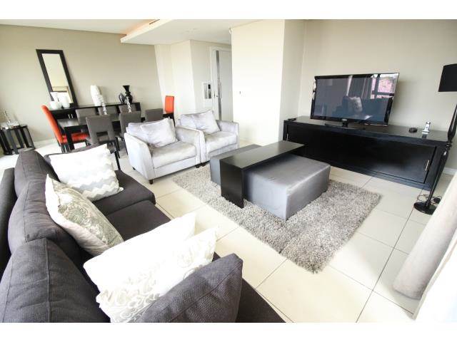 2 Bed Apartment in Sandton City photo number 1