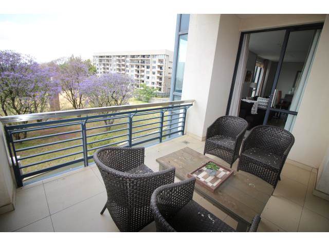 2 Bed Apartment in Sandton City photo number 13