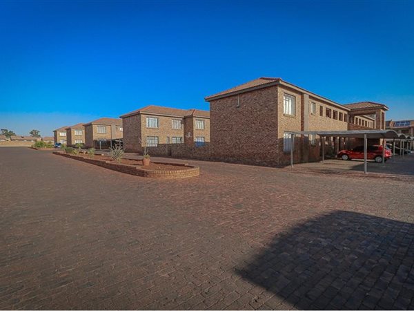 1 Bed Apartment in Krugersrus