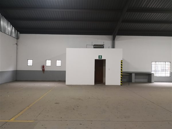 1800  m² Industrial space in Waltloo