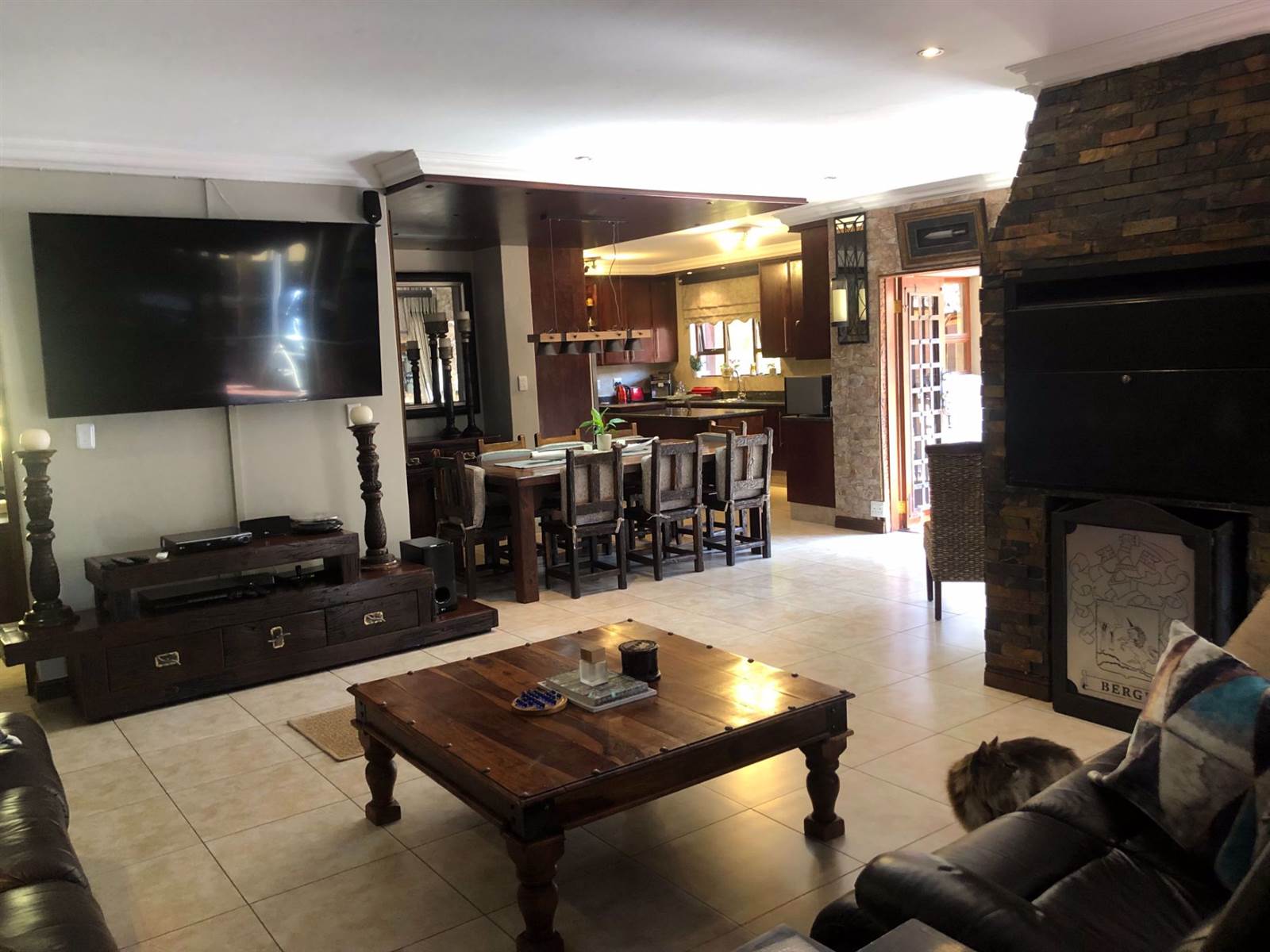 5 Bed House in Kungwini Country Estate photo number 13