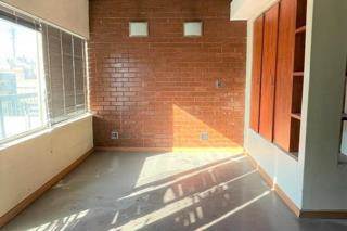 1 Bed Apartment in Braamfontein photo number 10