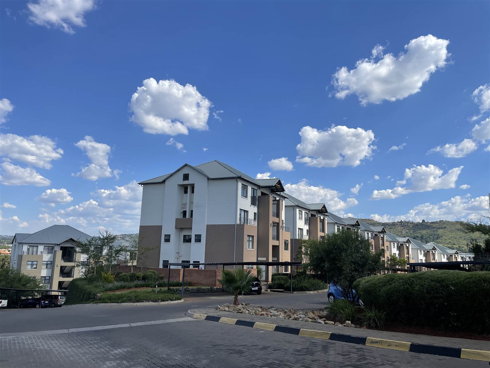 2 Bed Apartment to rent in Wilgeheuwel RR4025016 Private Property