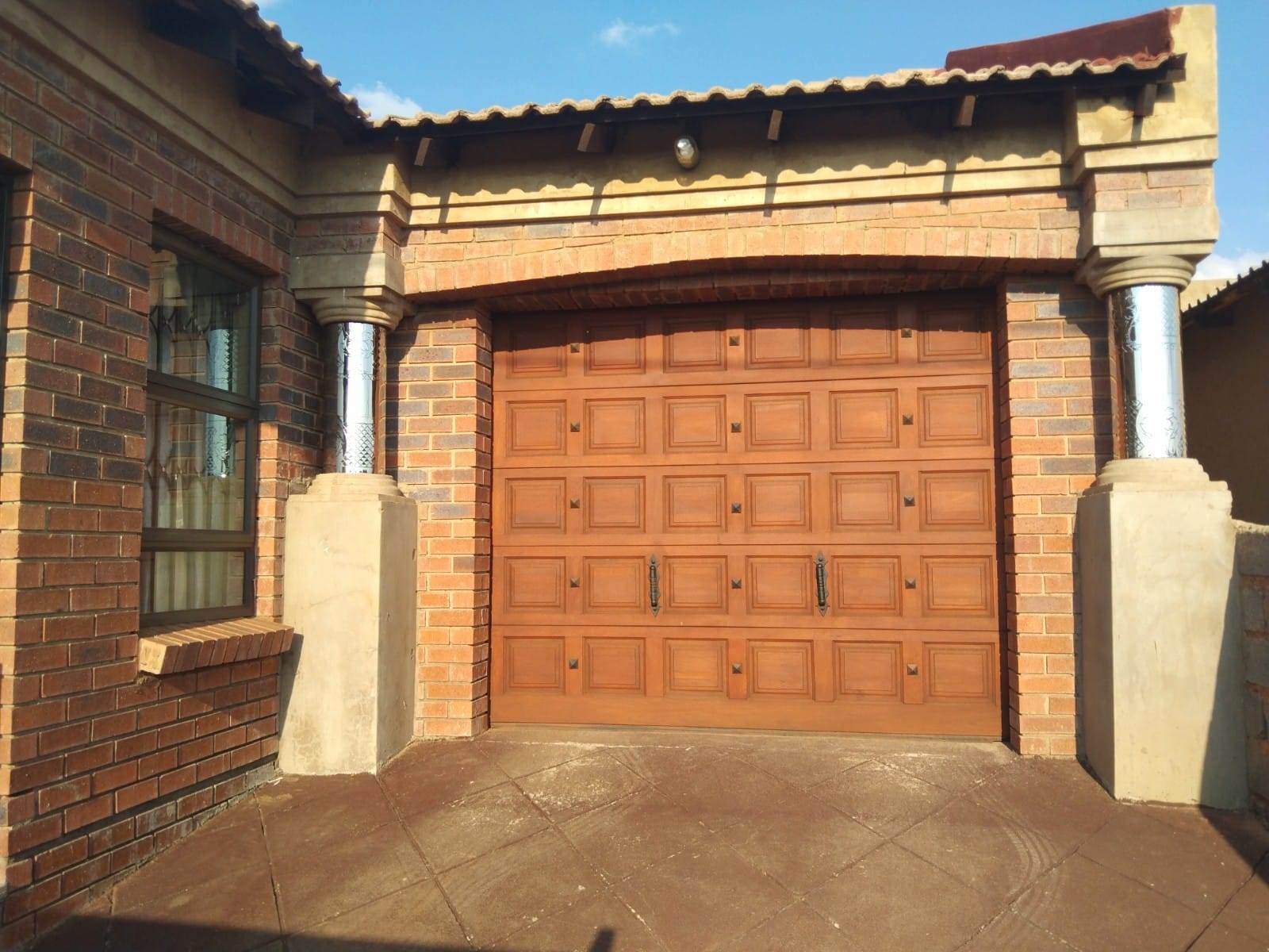 4 Bed House in Katlehong photo number 4