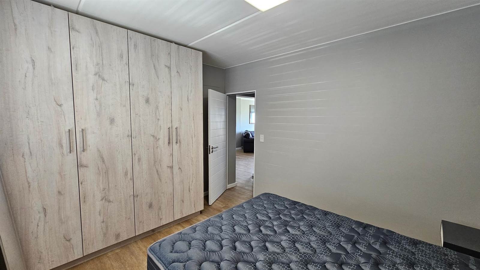 2 Bed Apartment in Olifantskop photo number 9