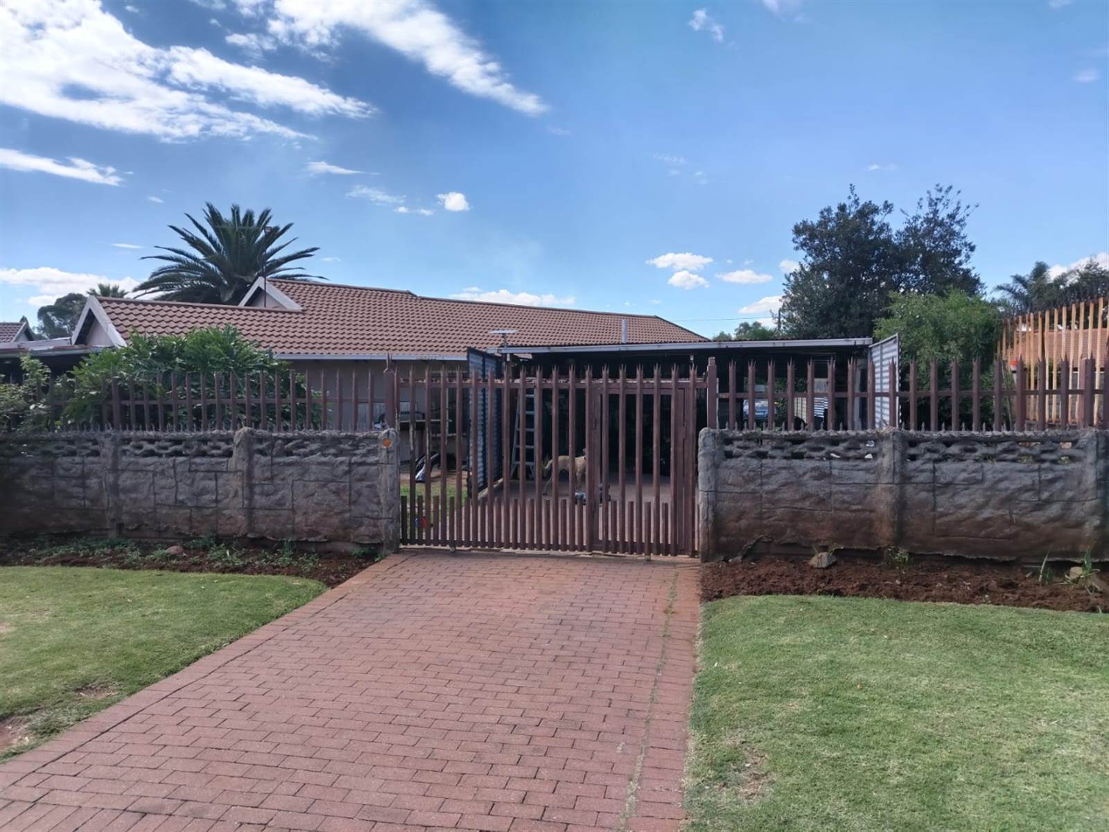 3 Bed House in Brakpan North photo number 1