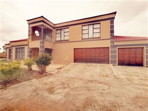 5 Bed House in Cultura Park