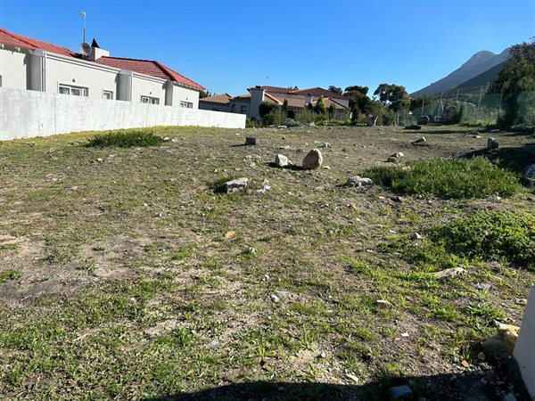 511 m² Land