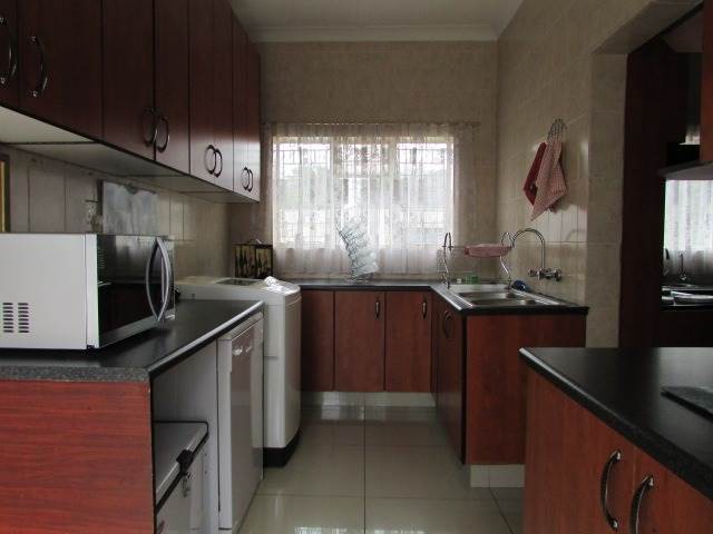 3 Bed House in Brenthurst photo number 10