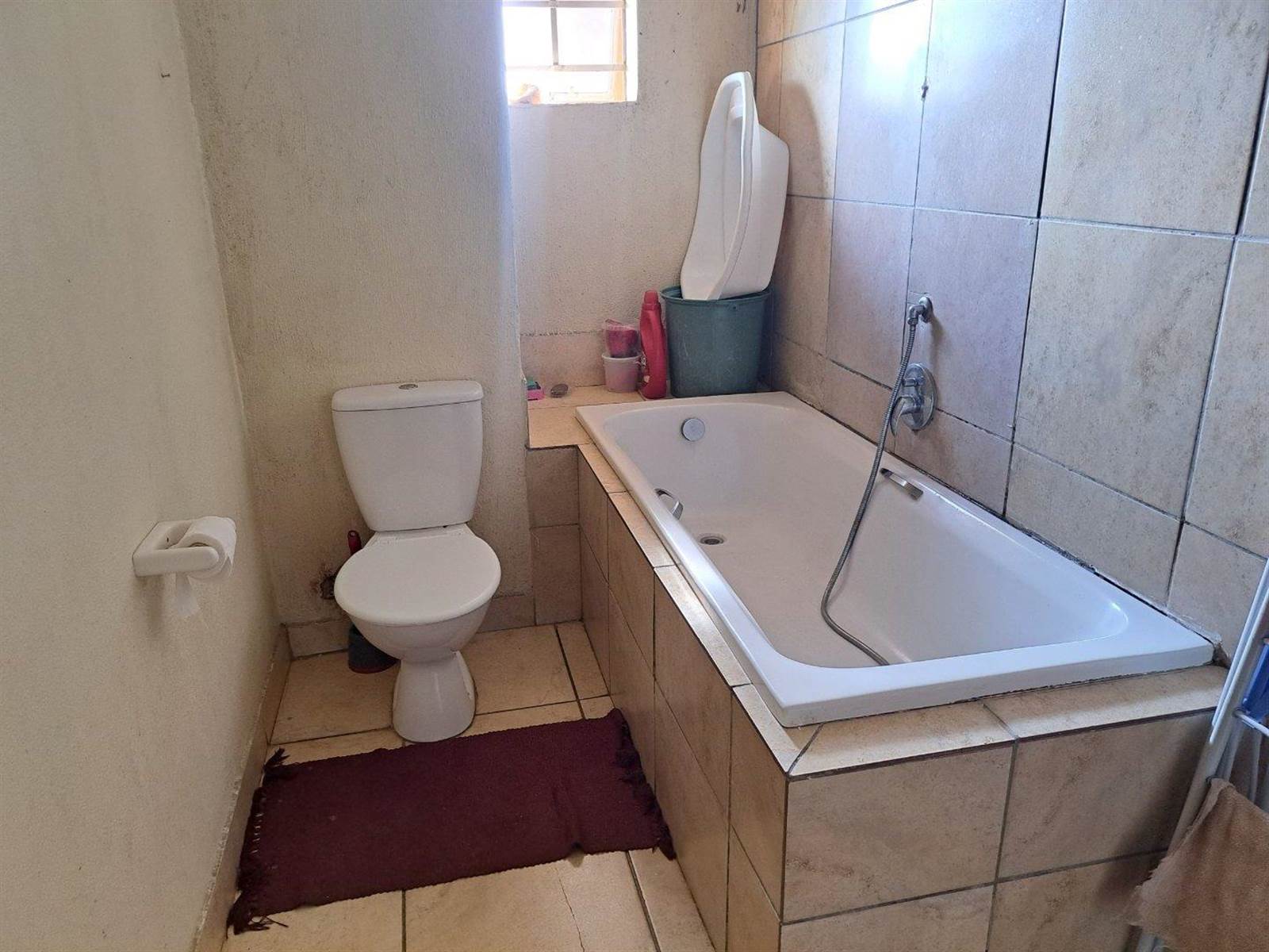 2 Bed Apartment in Pretoria West photo number 19
