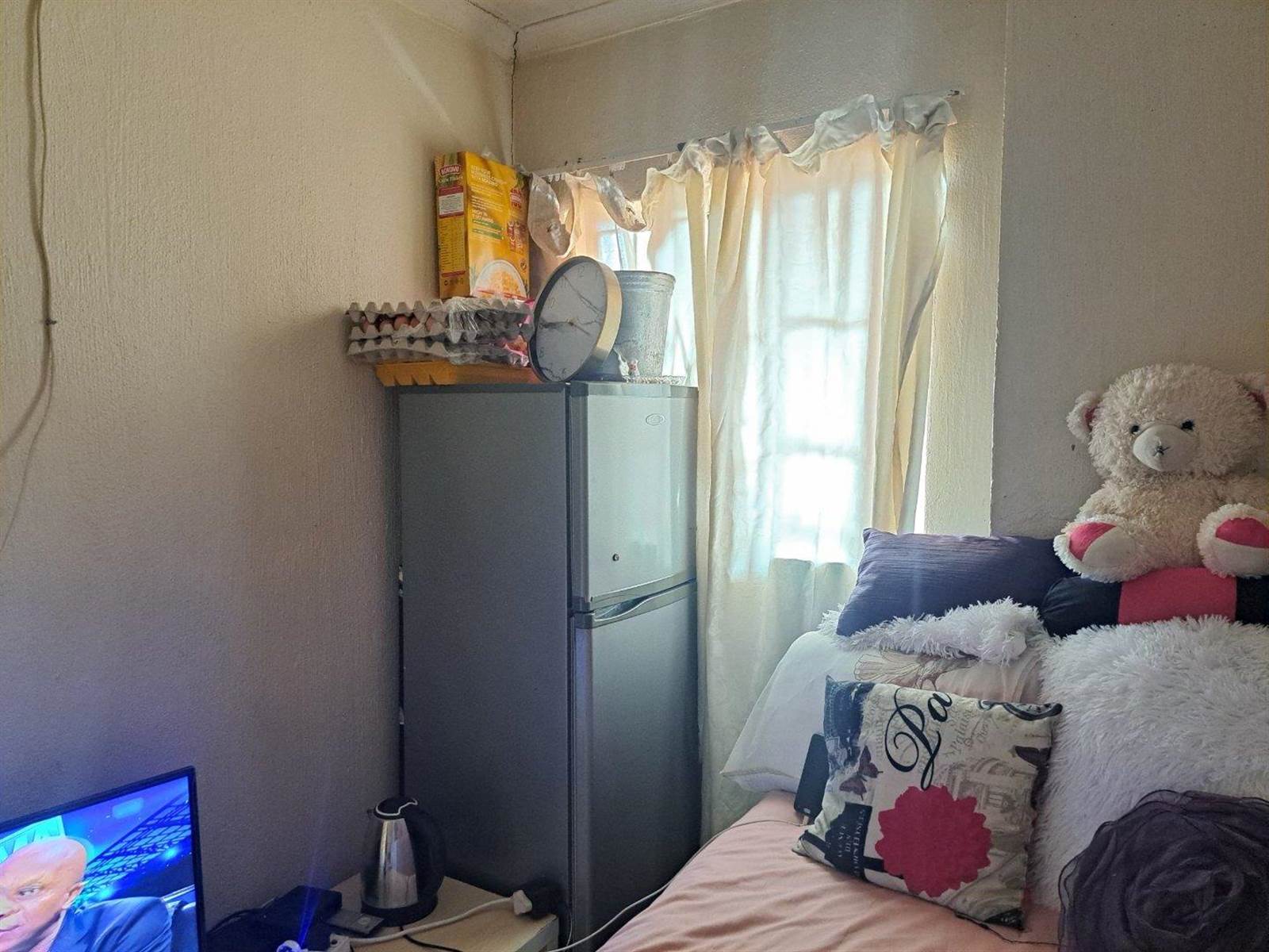 2 Bed Apartment in Pretoria West photo number 25