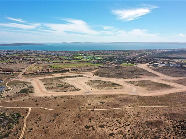 707 m² Land available in Langebaan Country Estate