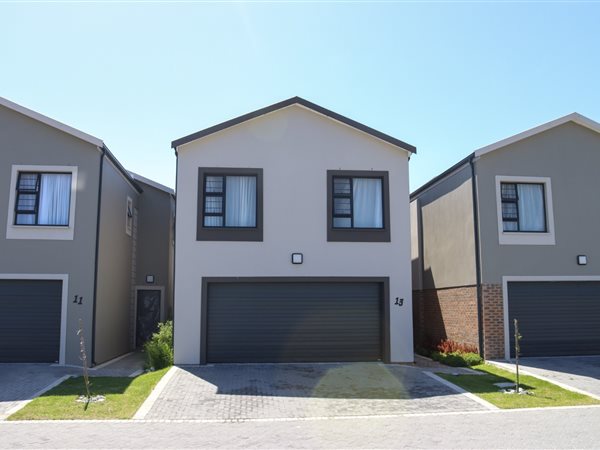 4 Bedroom Townhouse 4 Bedroom Townhouse