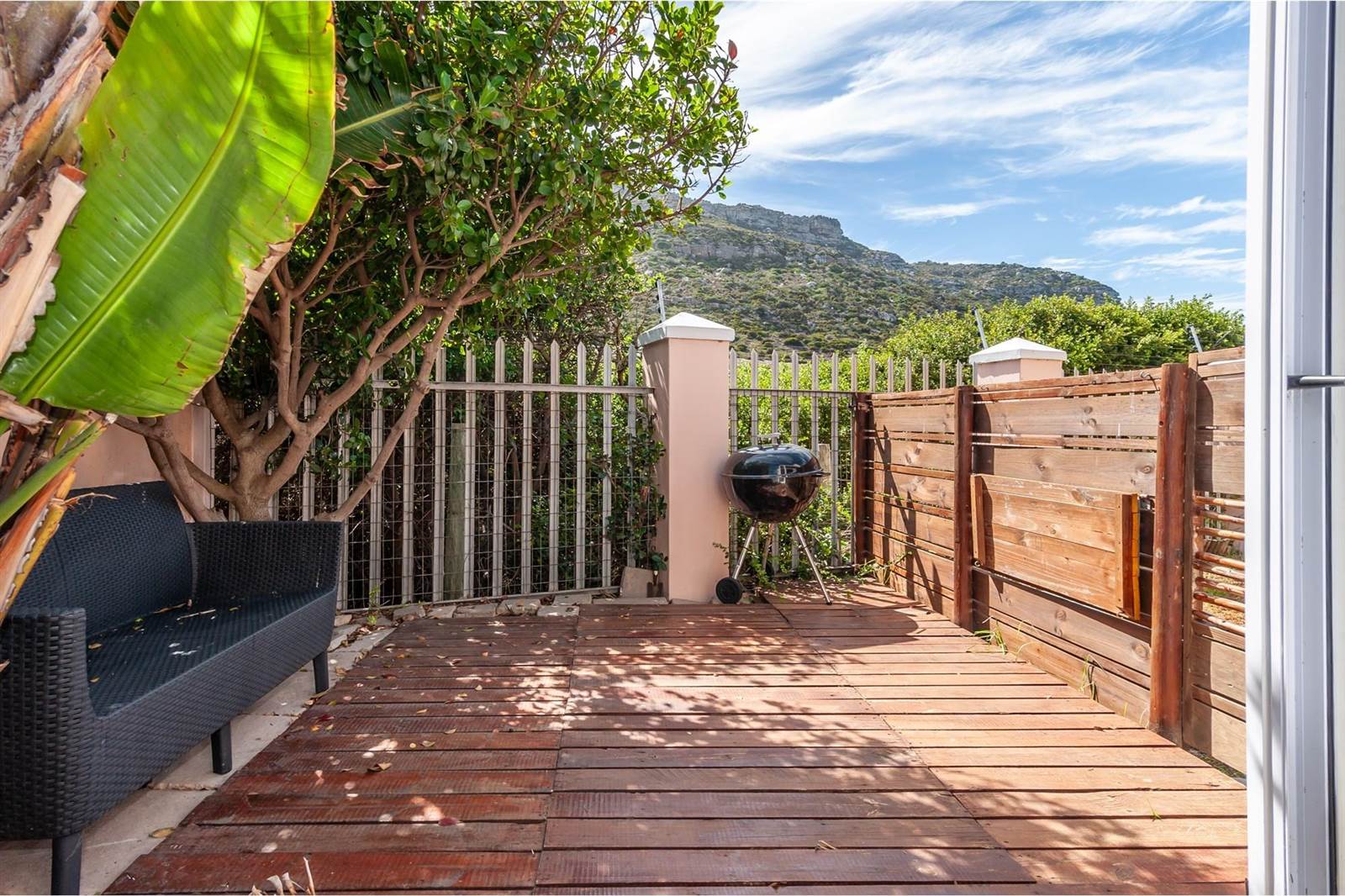 2 Bed Townhouse in Fish Hoek photo number 17