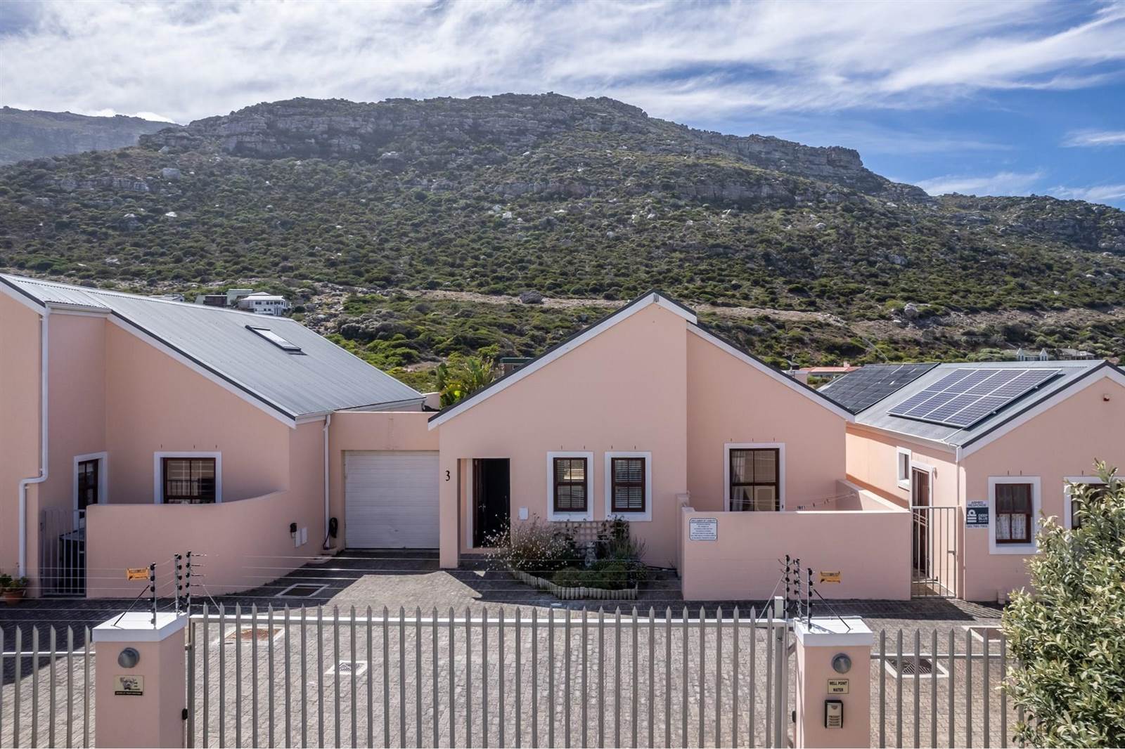 2 Bed Townhouse in Fish Hoek photo number 19