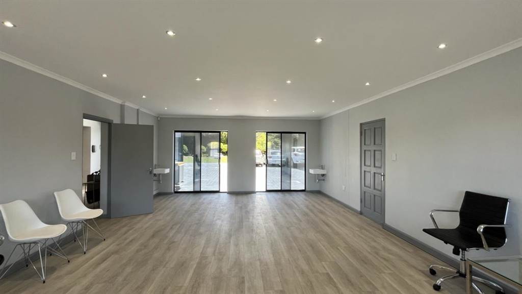 42  m² Office Space in Constantia photo number 5