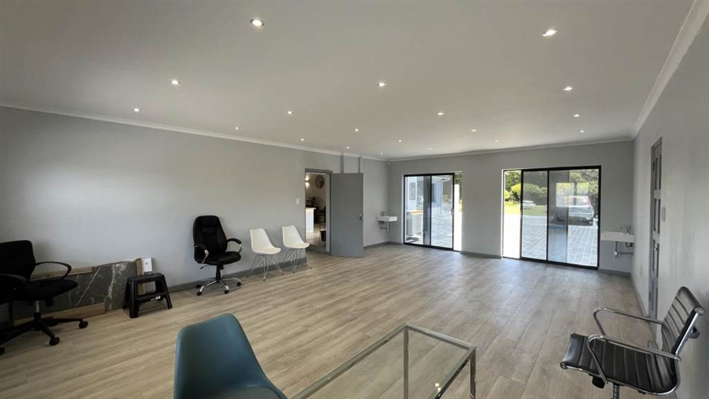 42  m² Office Space in Constantia photo number 3