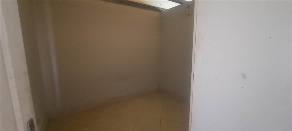 2 Bed Flat in Kinross photo number 6