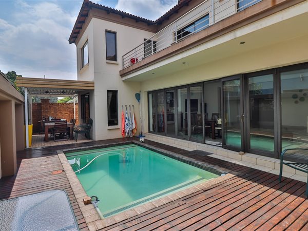 5 Bedroom House 5 Bedroom House