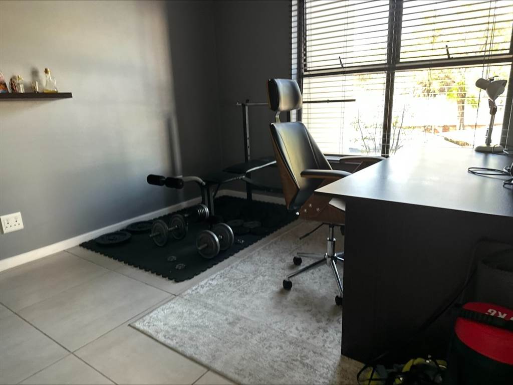 3 Bed Apartment in Kyalami photo number 16