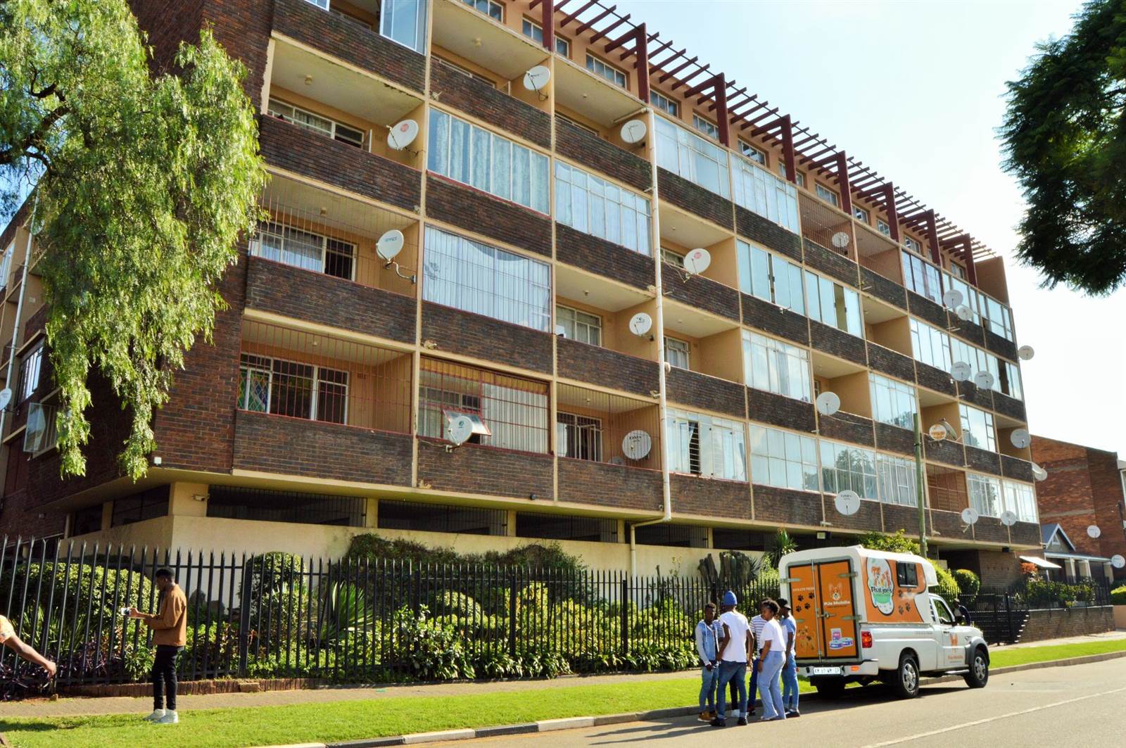 1 Bed Apartment in Yeoville photo number 24