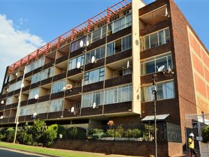 1 Bed Apartment in Yeoville
