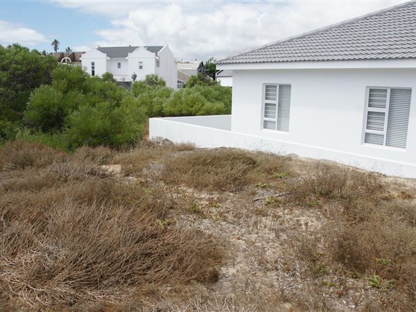 379 m² Land available in Shelley Point