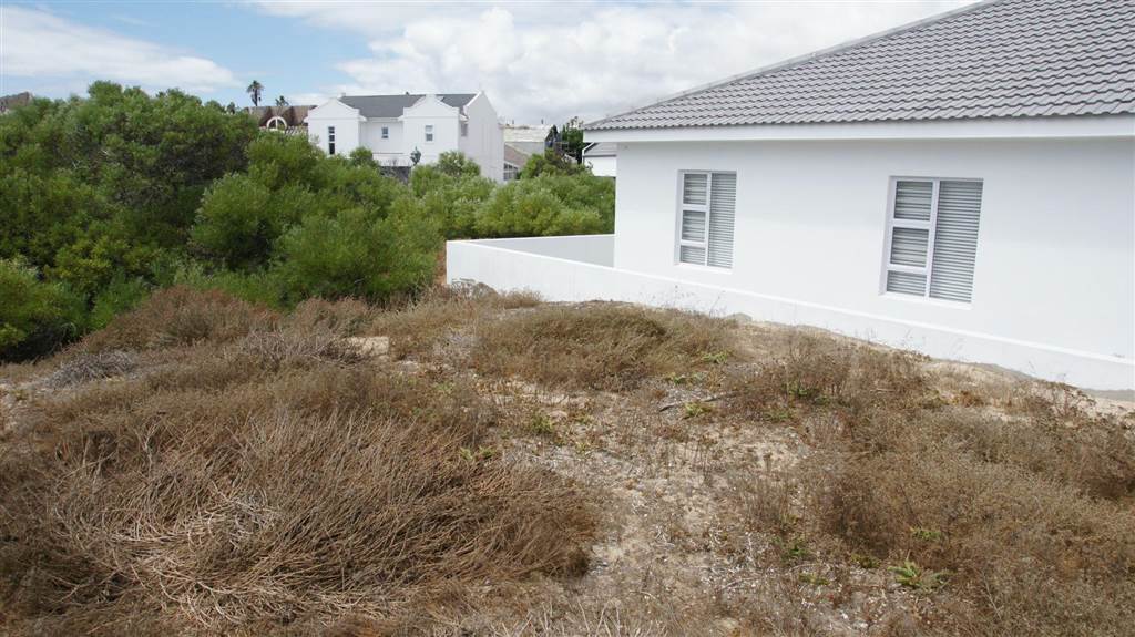 379 m² Land available in Shelley Point photo number 1