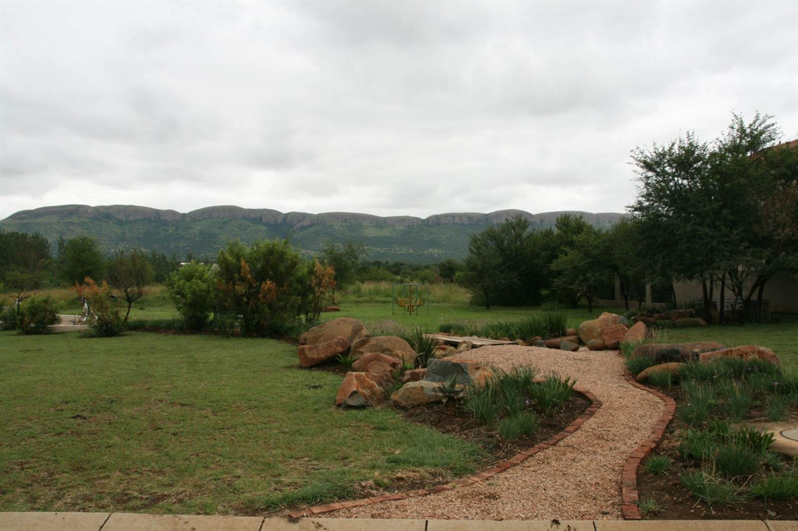 1071 m² Land available in Hartbeespoort Dam photo number 6